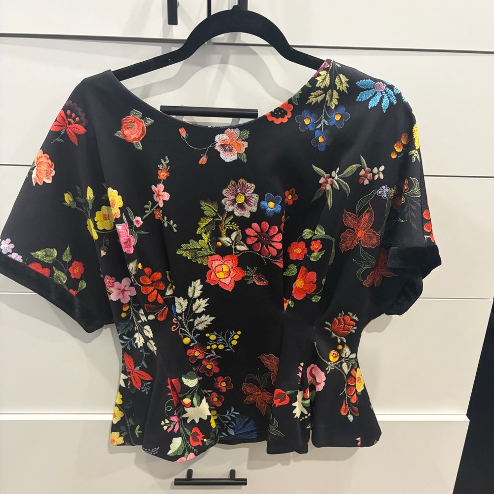 Nissa Floral Blouse